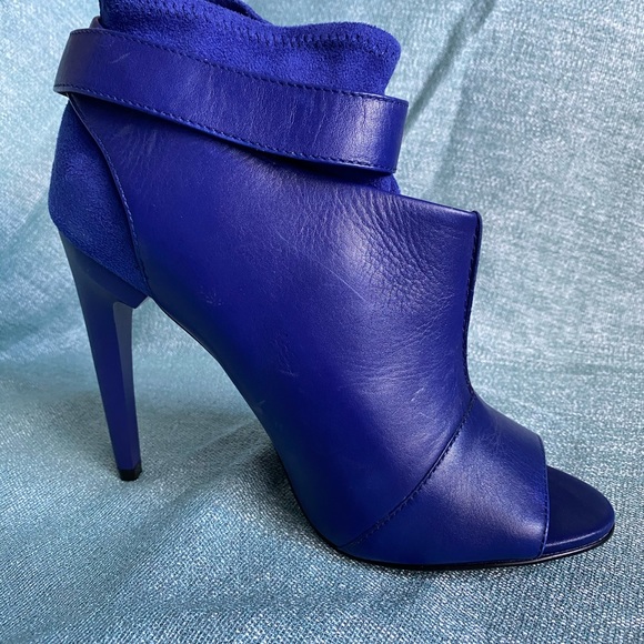 Open toe color pop! - Picture 5 of 5